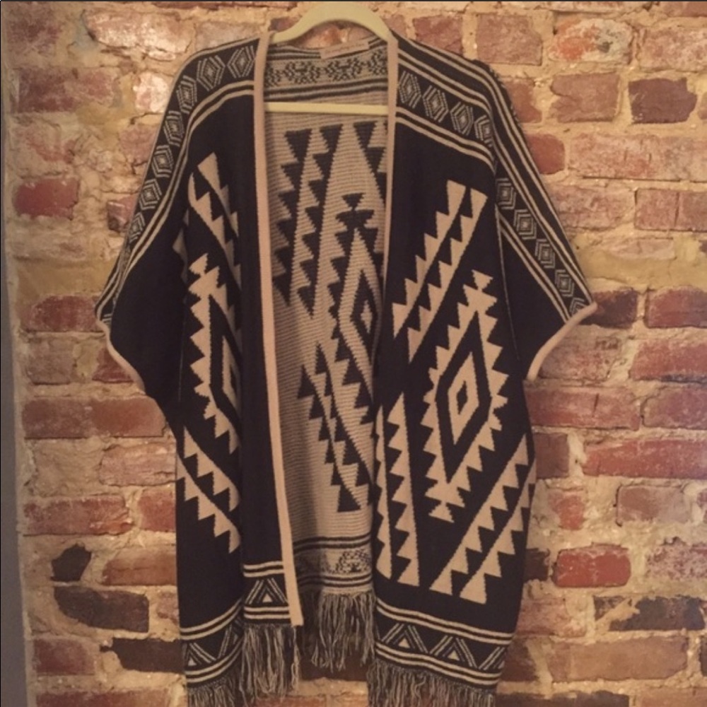 Aztec sweater - Picture 1 of 2
